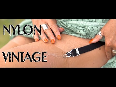 Bas nylon vintage et porte jarretelles