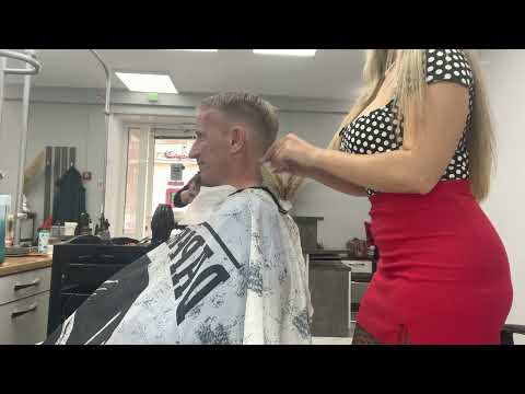 Beautiful Barber Lady – Hair Massage