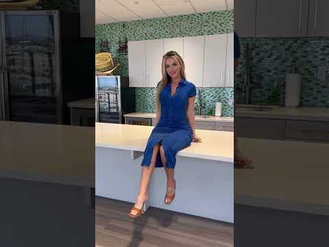 🚨NEW 🚨 Marie Office Crush | Zooming In On Modeling Tight Pants, Feet In Heels And Tight Dress ✨