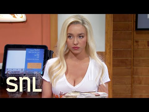 Hooters Waitress – SNL