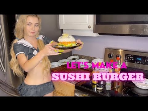 making a sushi burger in a Japanese school girl #cosplay outfit