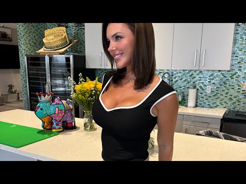 Modeling Tight Pants & Dresses in Heels | Walking, Top to Bottom View | Marie Dee Office Crush