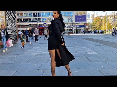 Walk in 12.5 cm High Heels /Mules in Sarajevo in Bosnia.